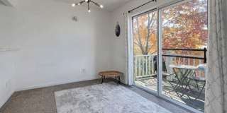 204 Dublin Lane Gallery 8