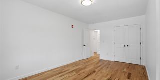 671 Bronx River Road Gallery 12