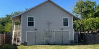 2 Bed/2 Bath Garage Apartment Gallery 1