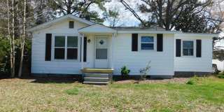 421 Church Street conveniently located between New Bern  MCAS Cherry Point. Gallery 1