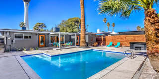 Vibrant, fully-furnished home near downtown with modern updates, pool & spa with flexible stay options! Gallery 5
