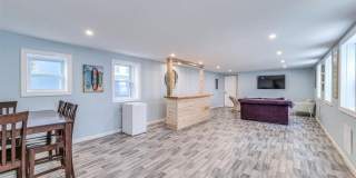 14 N Vassar Square Gallery 28