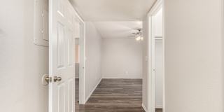 1521 West Denton Lane Gallery 20