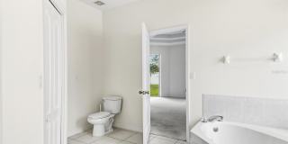 29 EAST DIAMOND DRIVE Gallery 41