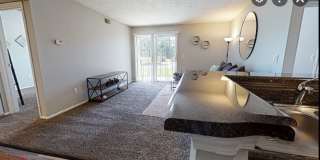 Available now! 2 bed 2 bath with wood burning fireplace in Dublin City Schools! Gallery 28