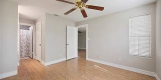 241 AFTON Square Gallery 11