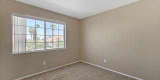 Green Valley Home! Beautiful &  Spacious! Stainless steel appliances! Washer & dryer! No pets! Gallery 5