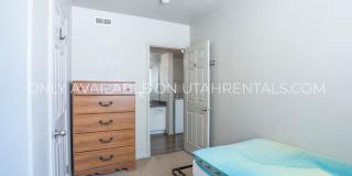 884 E 700 N Gallery 10