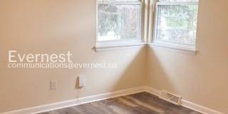 1527 Stuart Street Gallery 14