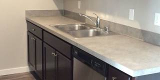 Spacious 3 & 4 Bedroom Apartments Near WWU + Downtown Gallery 61