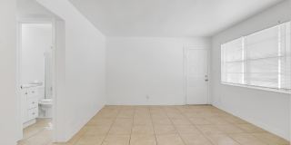 711 SE 15th Street Gallery 16