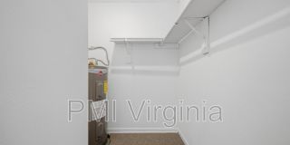 9563 15th Bay St Gallery 23