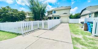 Spacious 3BR Home in Pflugerville at Highland Park | 2 Living Areas & 2-Car Garage Spacious 3BR Home in Pflugerville at Highland Park | 2 Living Areas & 2-Car Garage Gallery 4