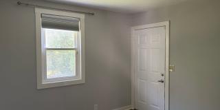 2 Bed 1 Bath + Bonus Room Gallery 3