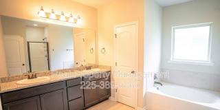 1870 Oakwood Dr. Gallery 6