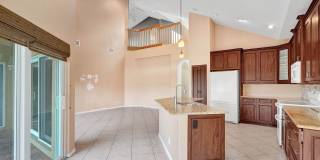 Amazing 4 Bedroom, 3 Bath home plus large 21'x11' loft located in Parkland Isles! Gallery 20