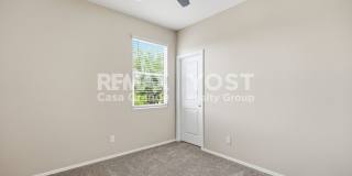 Beautiful Kitchen, Open Layout, and Room to Relax! Gallery 13
