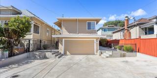 2033 High St - 1 Bedroom | 1 Bath | Triplex Unit Gallery 1