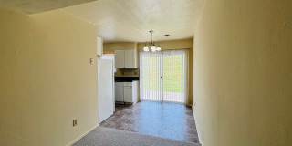 2 Bedroom, 1.5 Bath Townhouse Gallery 6