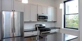 Charming 3 Bedroom-No Broker Fee Gallery 5