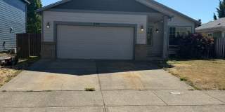 **MOVE IN SPECIAL** 4 Bedroom Pet Friendly Home Near Timber Ridge School! Gallery 1