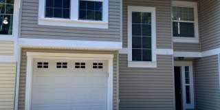 3.bd/2.5ba Townhouse in Puyallup Gallery 2