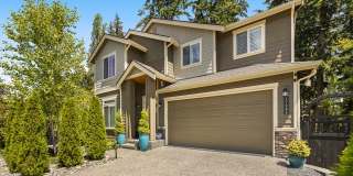 Stunning 4 Bedroom 2.5 Bathroom Home in Quiet Area of Lynnwood! Gallery 1