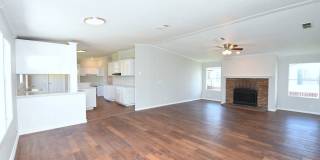 Charming mobile home in the welcoming Roy Harris Loop. Gallery 1