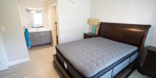 Renovated 2/2 in quite 55+ community Gallery 10