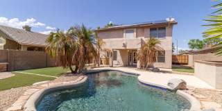 AMAZING 4 BED, 2.5 BATH HOME LOCATED NEAR 67TH AVE & UNION HILLS Gallery 24