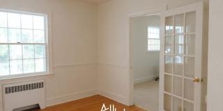 1605 Cambridge Circle Gallery 13