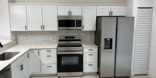 216 NW 9th Street, Hallandale Beach, FL 33009 216 NW 9th Street, Hallandale Beach, FL 33009 Gallery 1