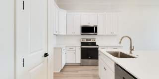 New Construction Upscale Single Story Townhome in Gated Community Gallery 46