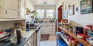 Charming & Convenient 2 Bedroom Near UIUC – Great Location! Gallery 8