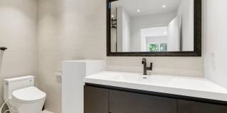 Luxury waterfront living in Calabasas Luxury waterfront living in Calabasas Gallery 33