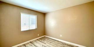 3130 E 4th Street Gallery 16