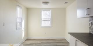 Updated 4BR House with 2 full baths and yard! Gallery 16