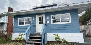 For Rent – Spacious 4-Bedroom Home with Modern Upgrades! Gallery 1