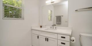 19067 Sprague Street Gallery 19