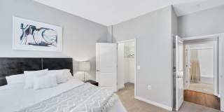 The Cosmopolitan at Reston Town Center Gallery 34