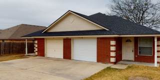 UPDATED DUPLEX IN NOLANVILLE ONLY $1,350!!! Gallery 3