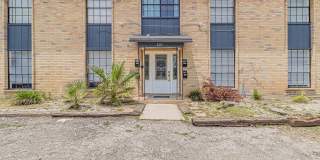 221 E Craig Pl Gallery 3