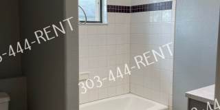 Perfect location for a 2 bedroom-1 bathroom house! Gallery 7