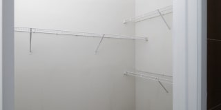Avalon Lakeside Gallery 15