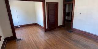 Large Brick 7 bedroom home Gallery 17