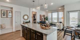 2201 Creekview Gallery 19