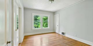 1500 N Highland Avenue NE Gallery 15