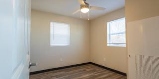 Pershing Place Gallery 11