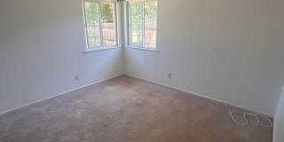 Move in Ready in  Hanford 3 bedroom, 1 bath with large yard! Gallery 15