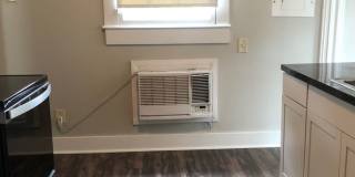 Historic Sanford Second Floor 1BR/1BA Apartment Available Now! Gallery 9